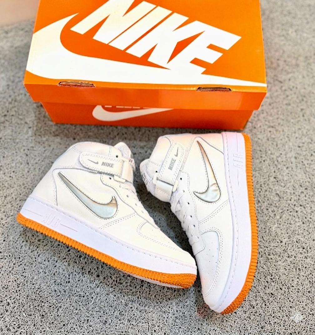 Air Force 1 Mid Sneakers 